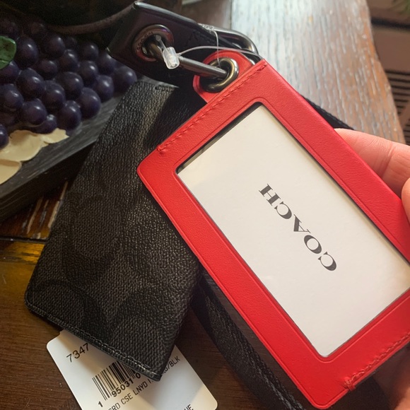 Authentic COACH Leather 2card cs/Lanyard L.Edition - Picture 2 of 5